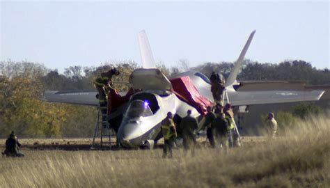 f-35 fighter jet crash